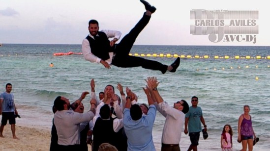 2014-05-24 Kaitlyn & Dustin Wedding at Wiky’s