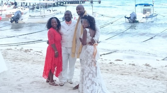 16-06-11 Phoebe y Nehemiah